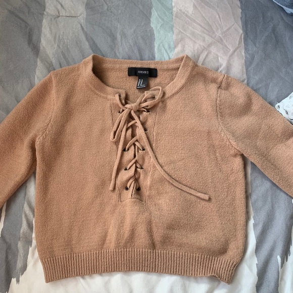 Top - Picture 1 of 2